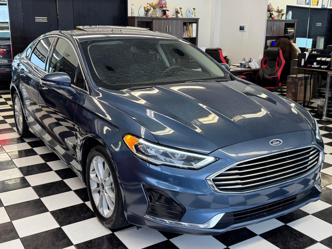 2019 Ford Fusion Hybrid SEL Hybird+Roof+Leather+Adaptive Cruise+New Tires Photo9