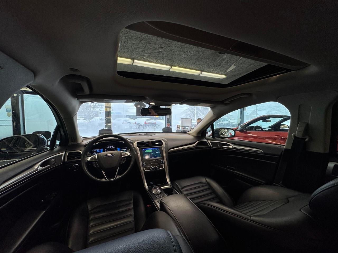 2019 Ford Fusion Hybrid SEL Hybird+Roof+Leather+Adaptive Cruise+New Tires Photo3