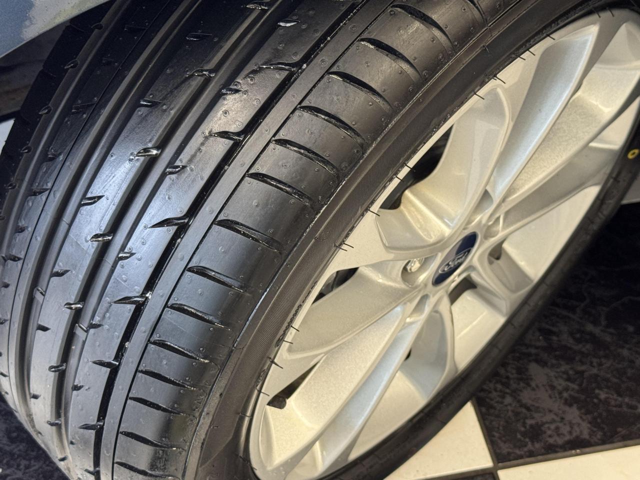 2019 Ford Fusion Hybrid SEL Hybird+Roof+Leather+Adaptive Cruise+New Tires Photo5