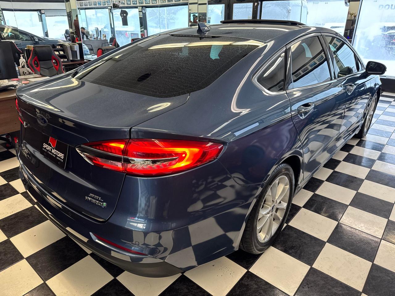 2019 Ford Fusion Hybrid SEL Hybird+Roof+Leather+Adaptive Cruise+New Tires Photo8