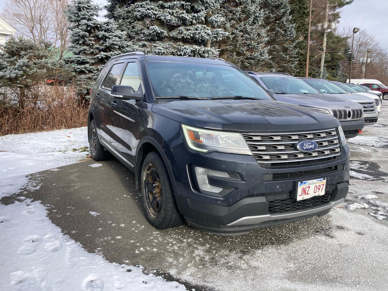 2017 Ford Explorer  Photo