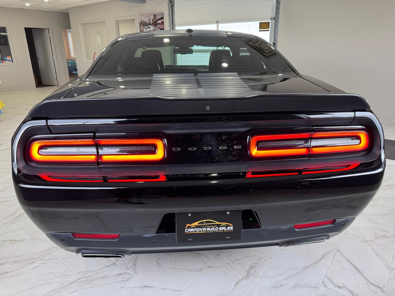 2016 Dodge Challenger R/T 5.7L V8 HEMI+BSM+Camera+New Tires+CLEAN CARFAX Photo