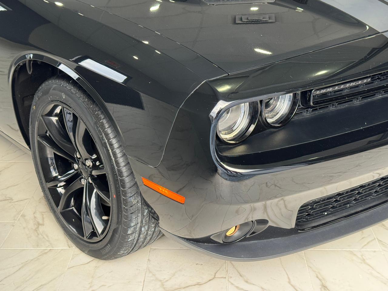2016 Dodge Challenger R/T 5.7L V8 HEMI+BSM+Camera+New Tires+CLEAN CARFAX Photo