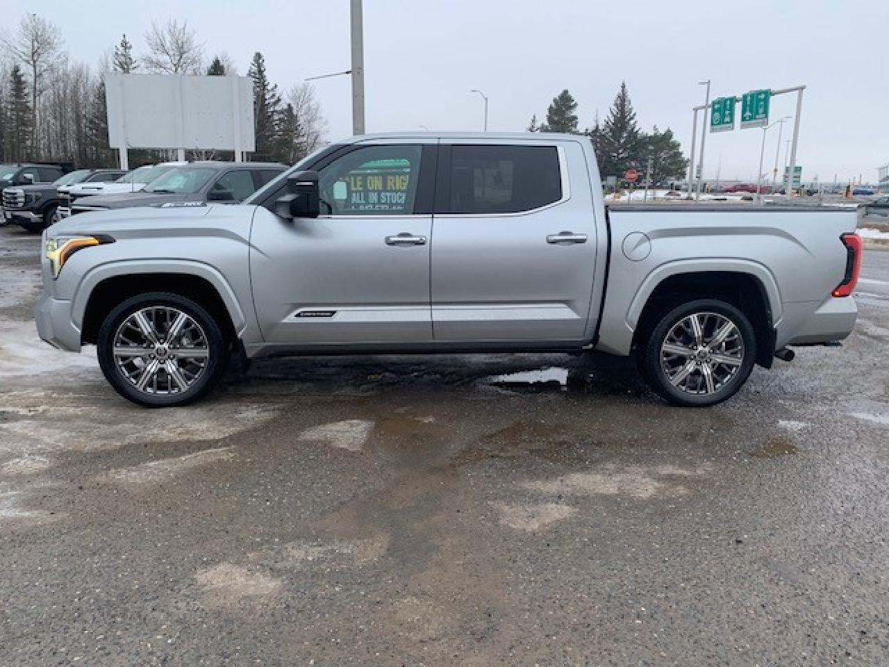 2022 Toyota Tundra 4x4 Crewmax Capstone Hybrid - Photo #4