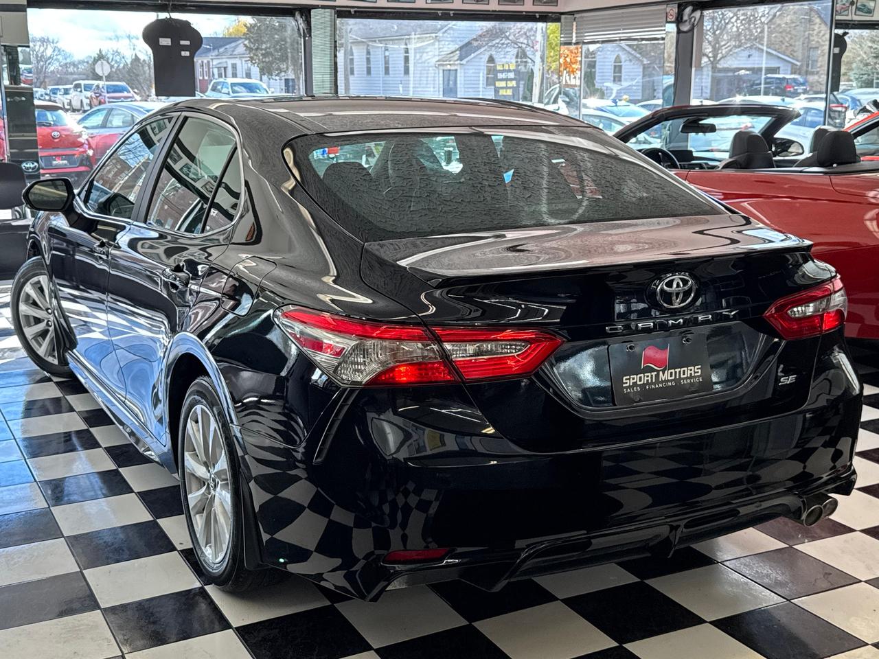 2018 Toyota Camry SE+Adaptive Cruise+ApplePlay+LaneKeep+CLEAN CARFAX Photo