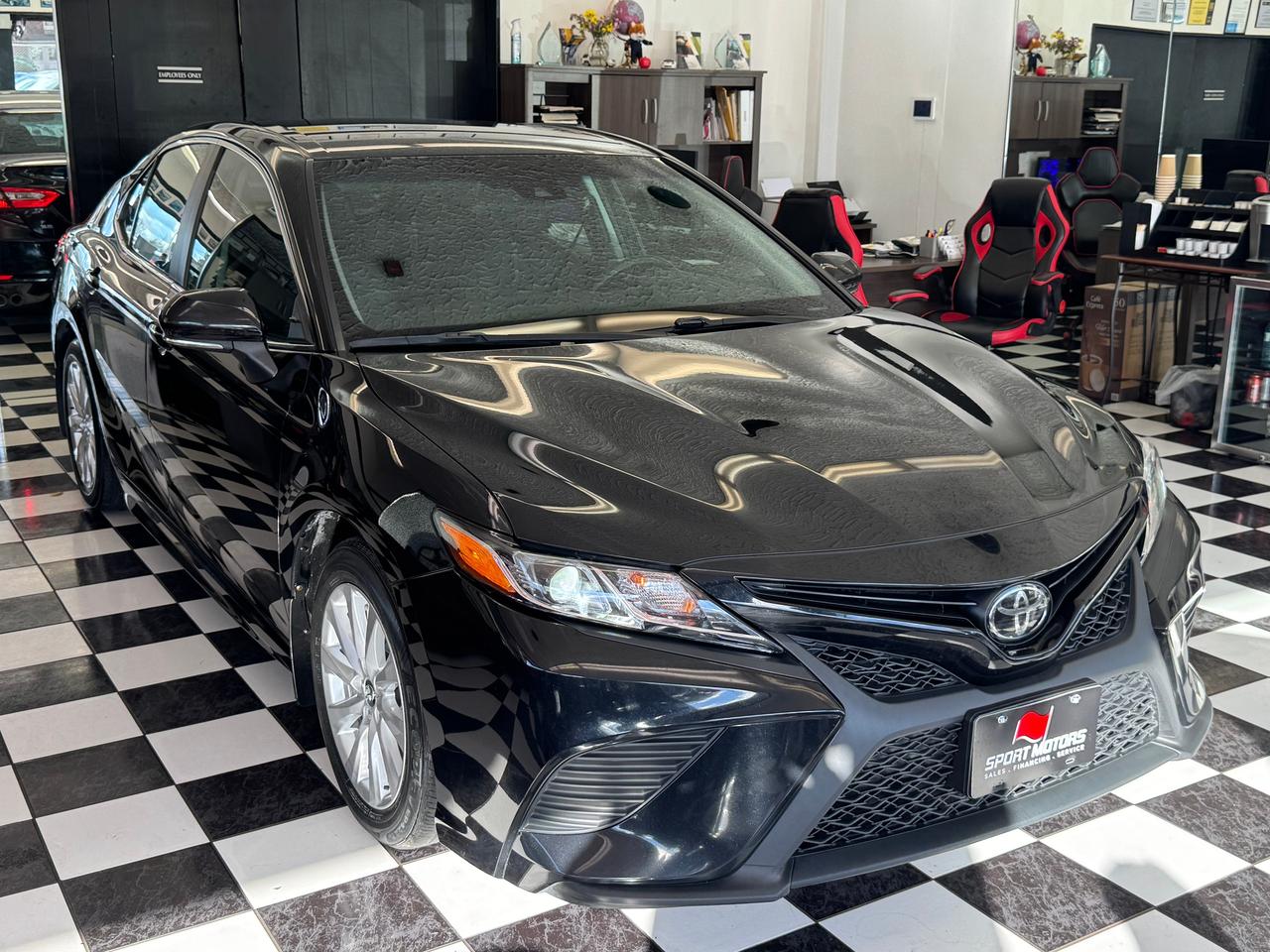 2018 Toyota Camry SE+Adaptive Cruise+ApplePlay+LaneKeep+CLEAN CARFAX Photo