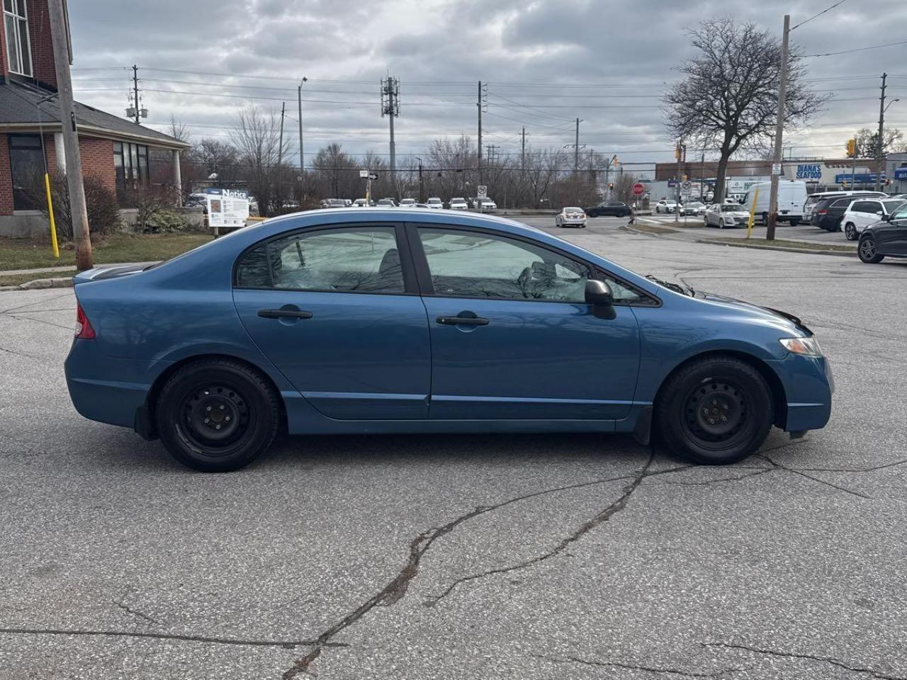 2010 Honda Civic DX Photo4