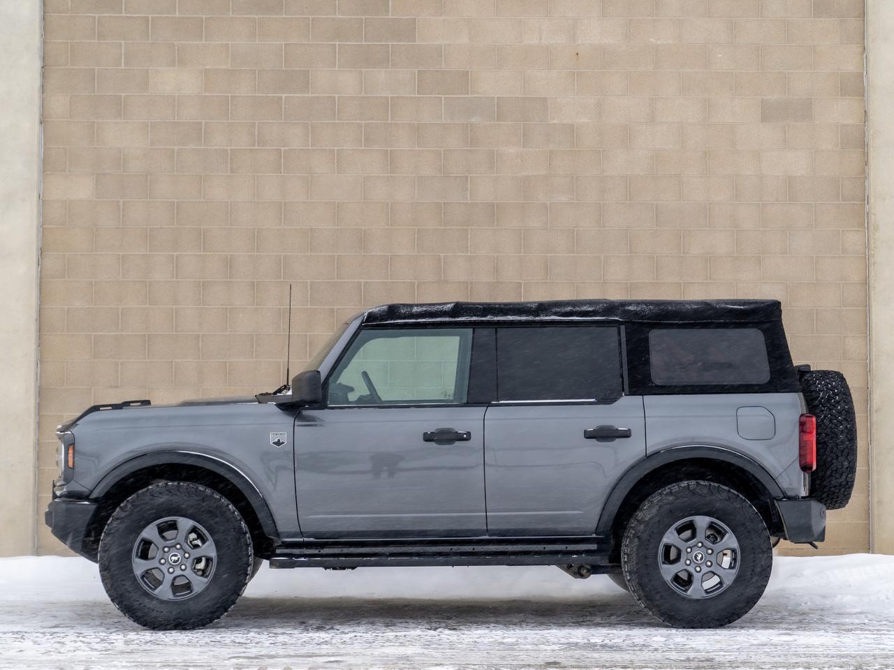 2022 Ford Bronco  - Photo #4