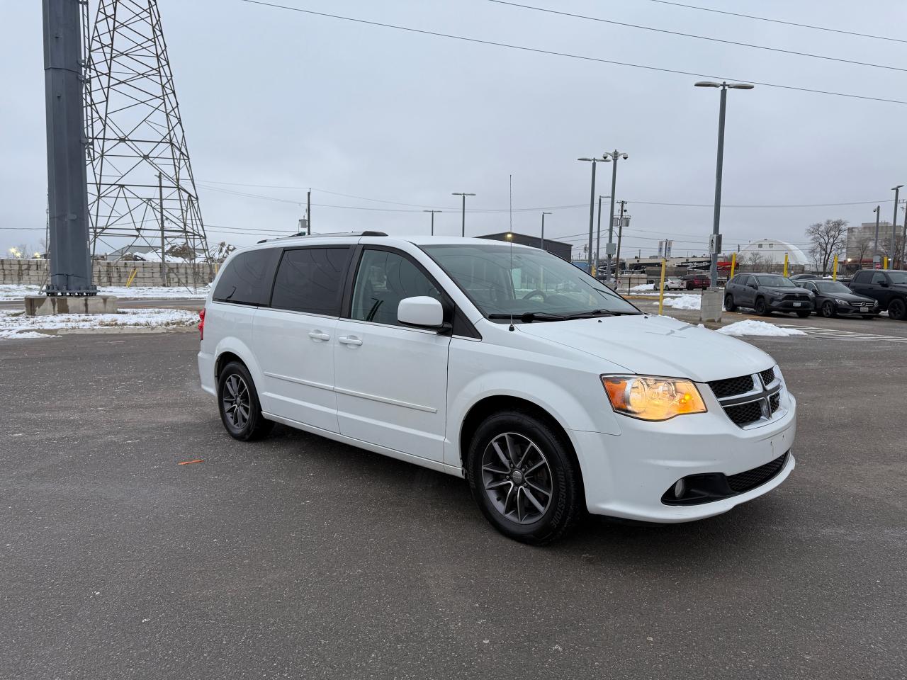 2017 Dodge Grand Caravan SXT Premium Plus*DVD*PWR DOORS*NAVI*CAM* Photo3