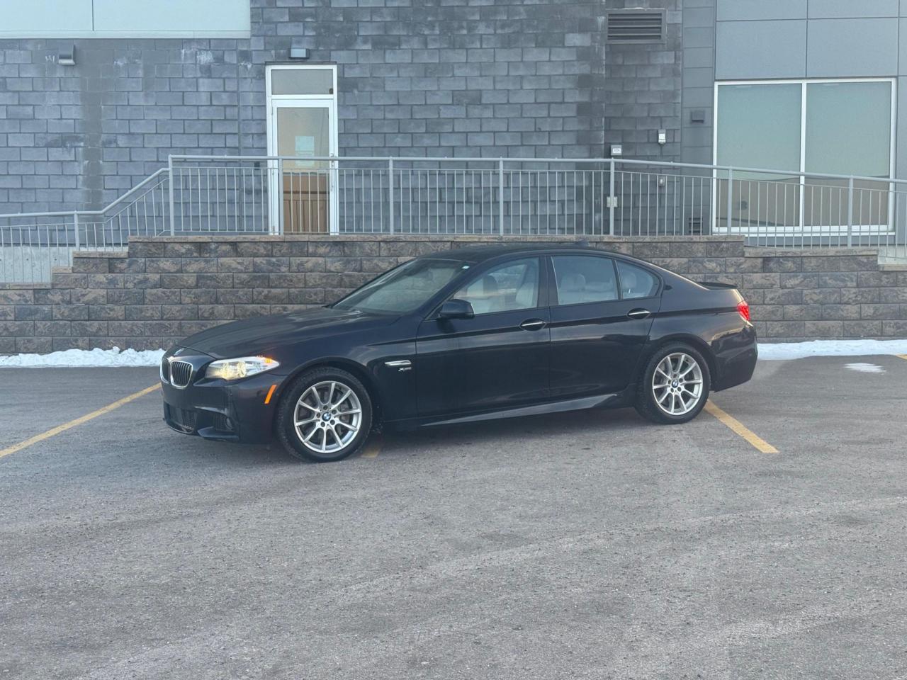 Used 2011 BMW 5 Series AWD | M PACKAGE | FULL LOAD | $0 DOWN | EVERYONE APPROVED! for sale in Calgary, AB