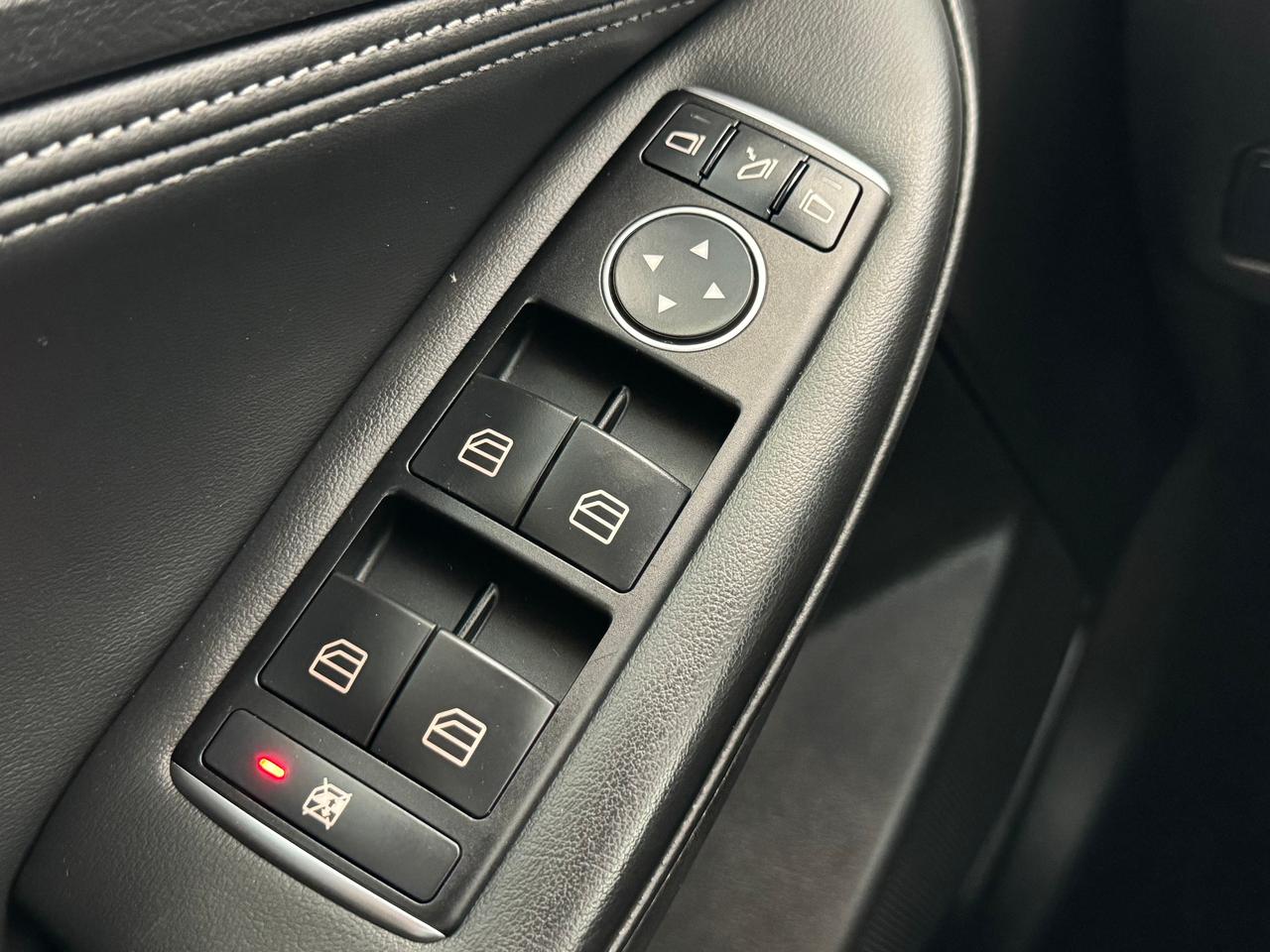 2017 Infiniti QX30 QX30 AWD+New Tires+Roof+CAM+ONE OWNER+CLEAN CARFAX Photo