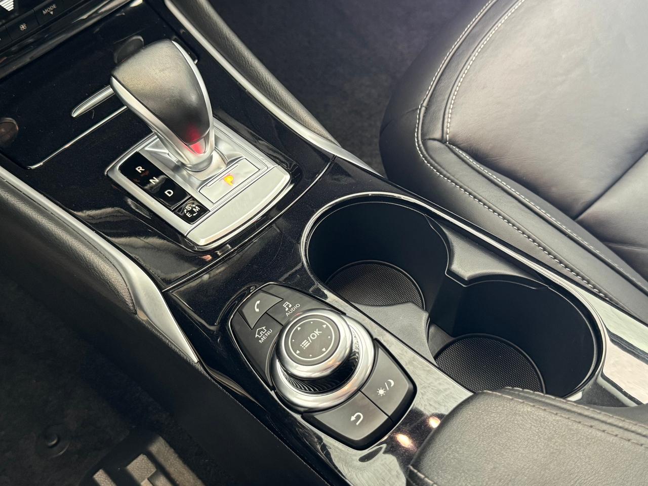 2017 Infiniti QX30 QX30 AWD+New Tires+Roof+CAM+ONE OWNER+CLEAN CARFAX Photo