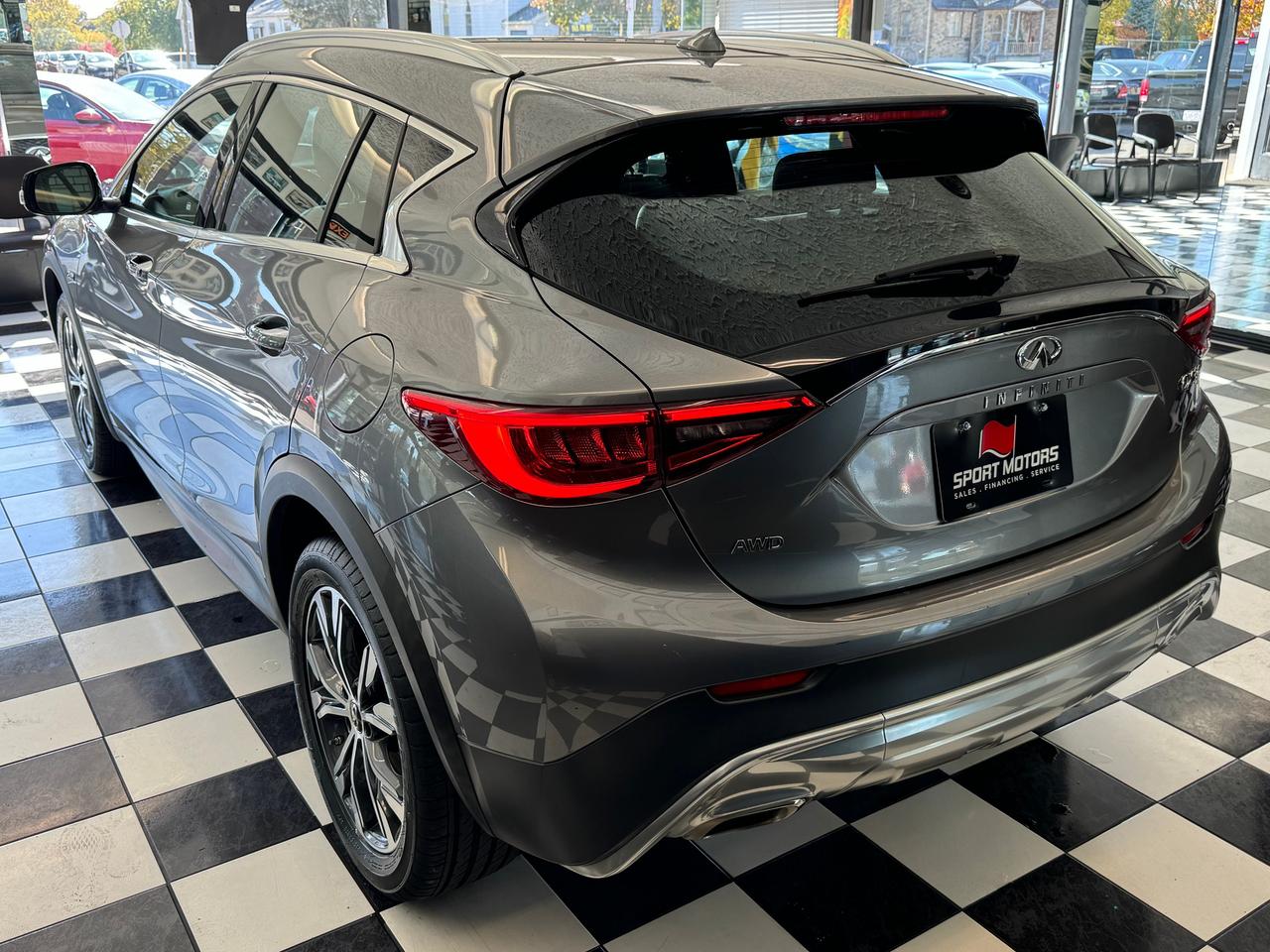 2017 Infiniti QX30 QX30 AWD+New Tires+Roof+CAM+ONE OWNER+CLEAN CARFAX Photo