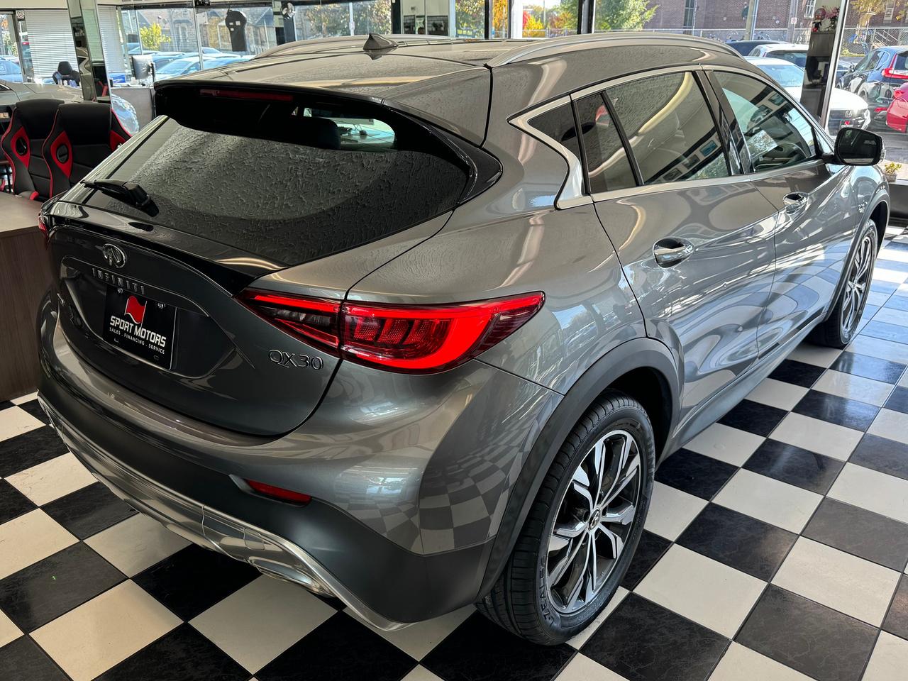 2017 Infiniti QX30 QX30 AWD+New Tires+Roof+CAM+ONE OWNER+CLEAN CARFAX Photo