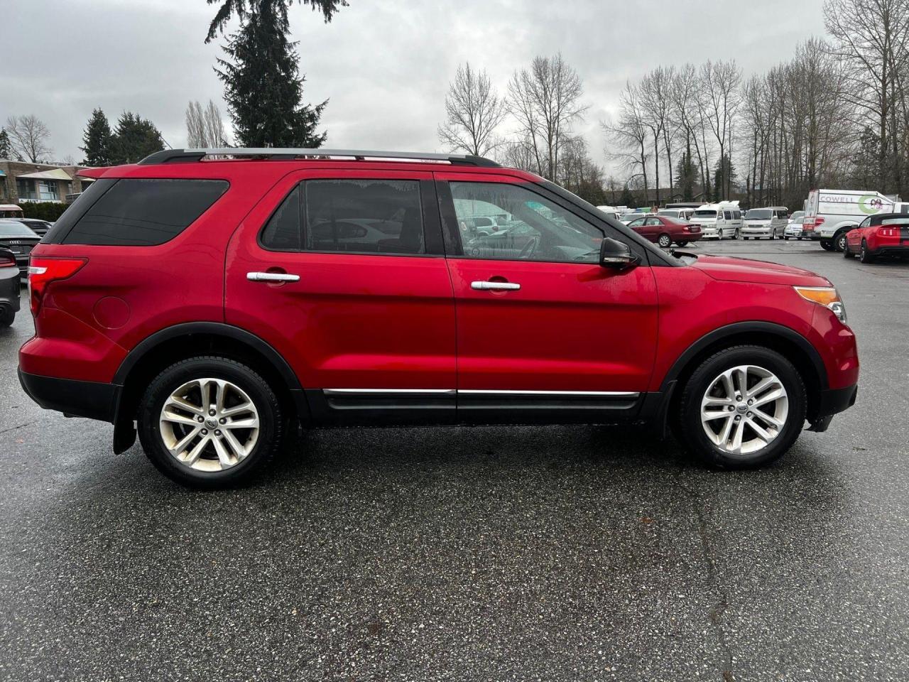 2011 Ford Explorer  - Photo #8