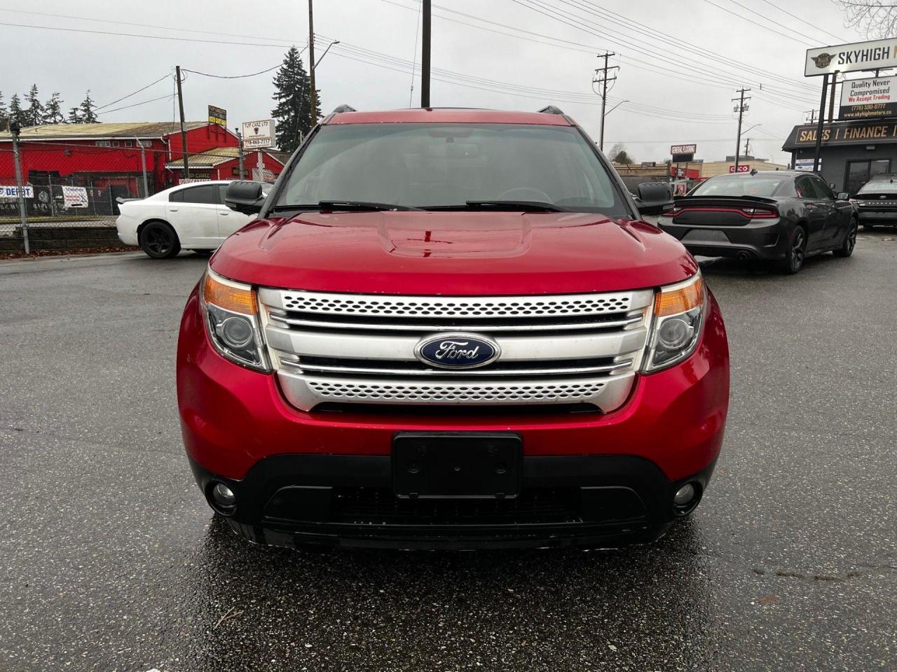 2011 Ford Explorer  - Photo #10