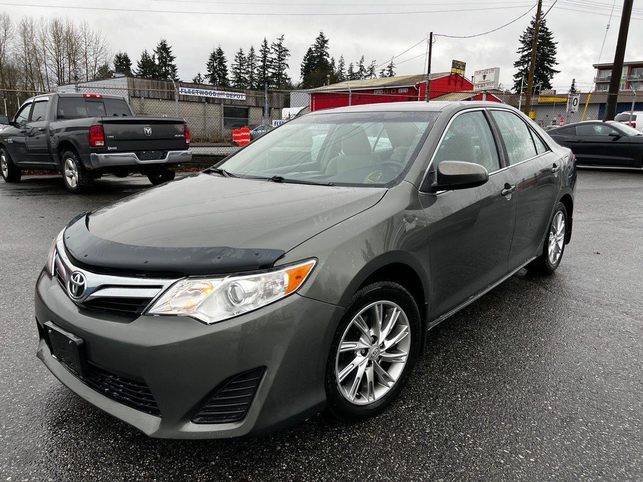 2012 Toyota Camry  - Photo #2