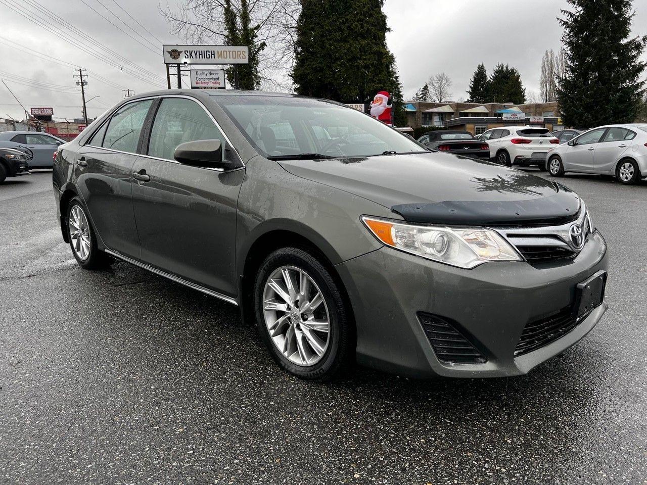 2012 Toyota Camry  - Photo #8