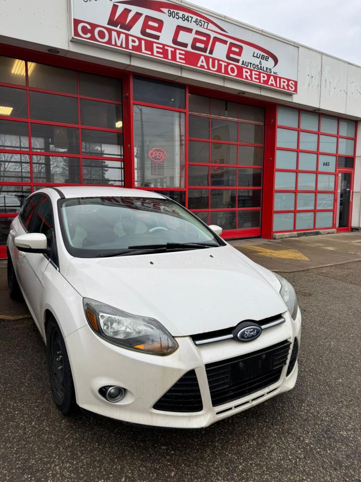 2012 Ford Focus 5dr HB Titanium - Photo #6