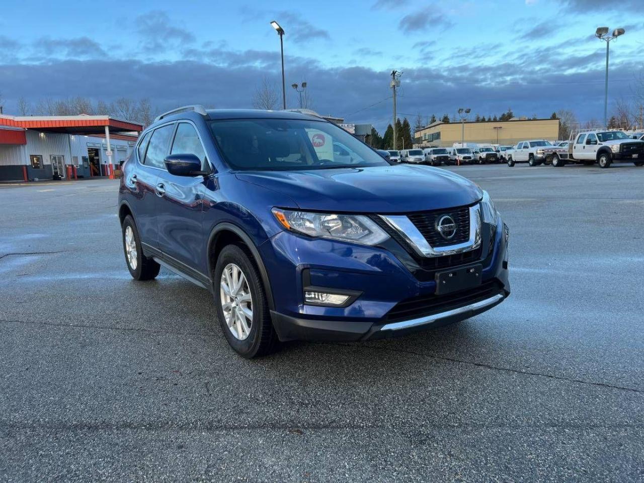 2020 Nissan Rogue AWD SV - Photo #2