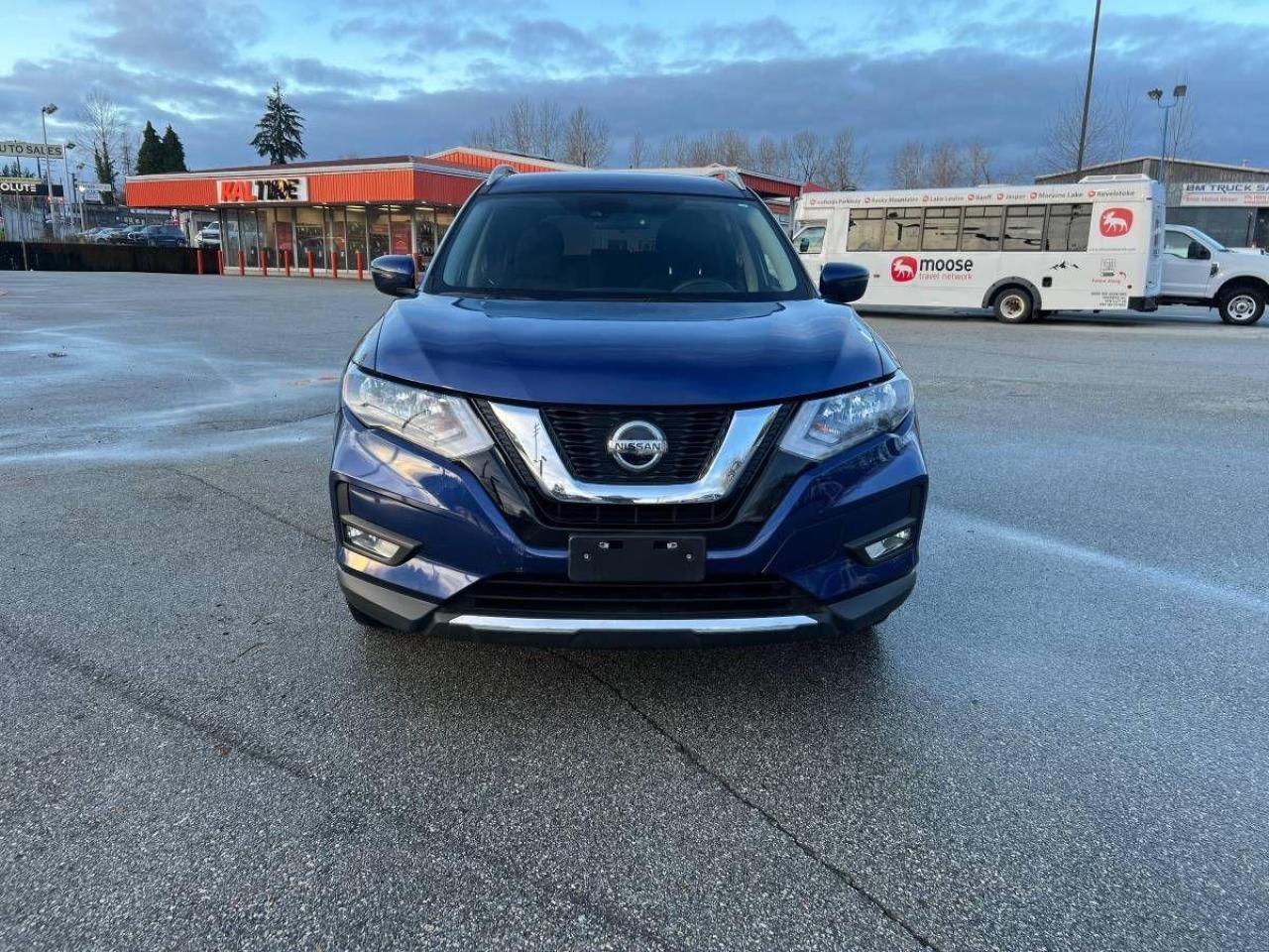 2020 Nissan Rogue AWD SV - Photo #4