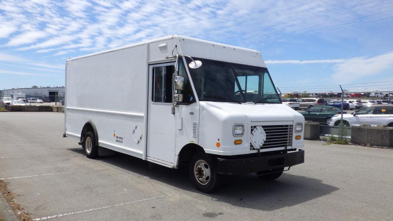 Used 2011 Ford Econoline E-450 Cargo Step Van With Shelving for sale in Burnaby, BC