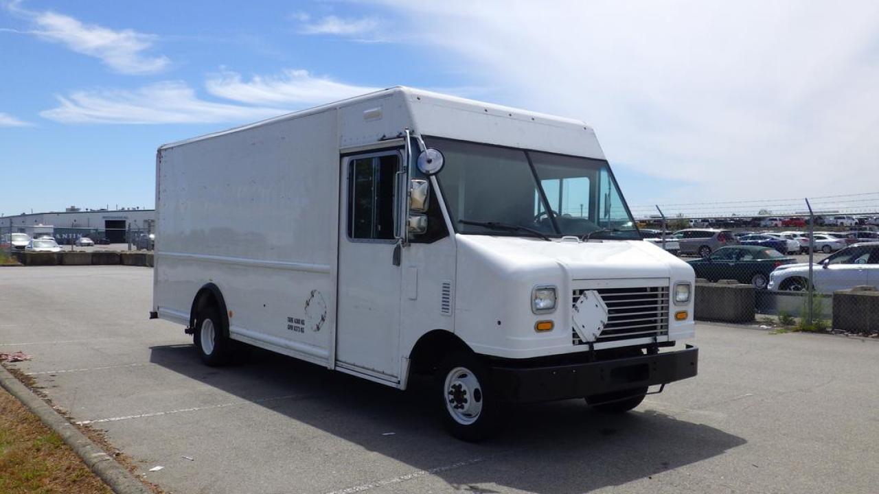 Used 2011 Ford Econoline E-450 Cargo Step Van With Shelving for sale in Burnaby, BC