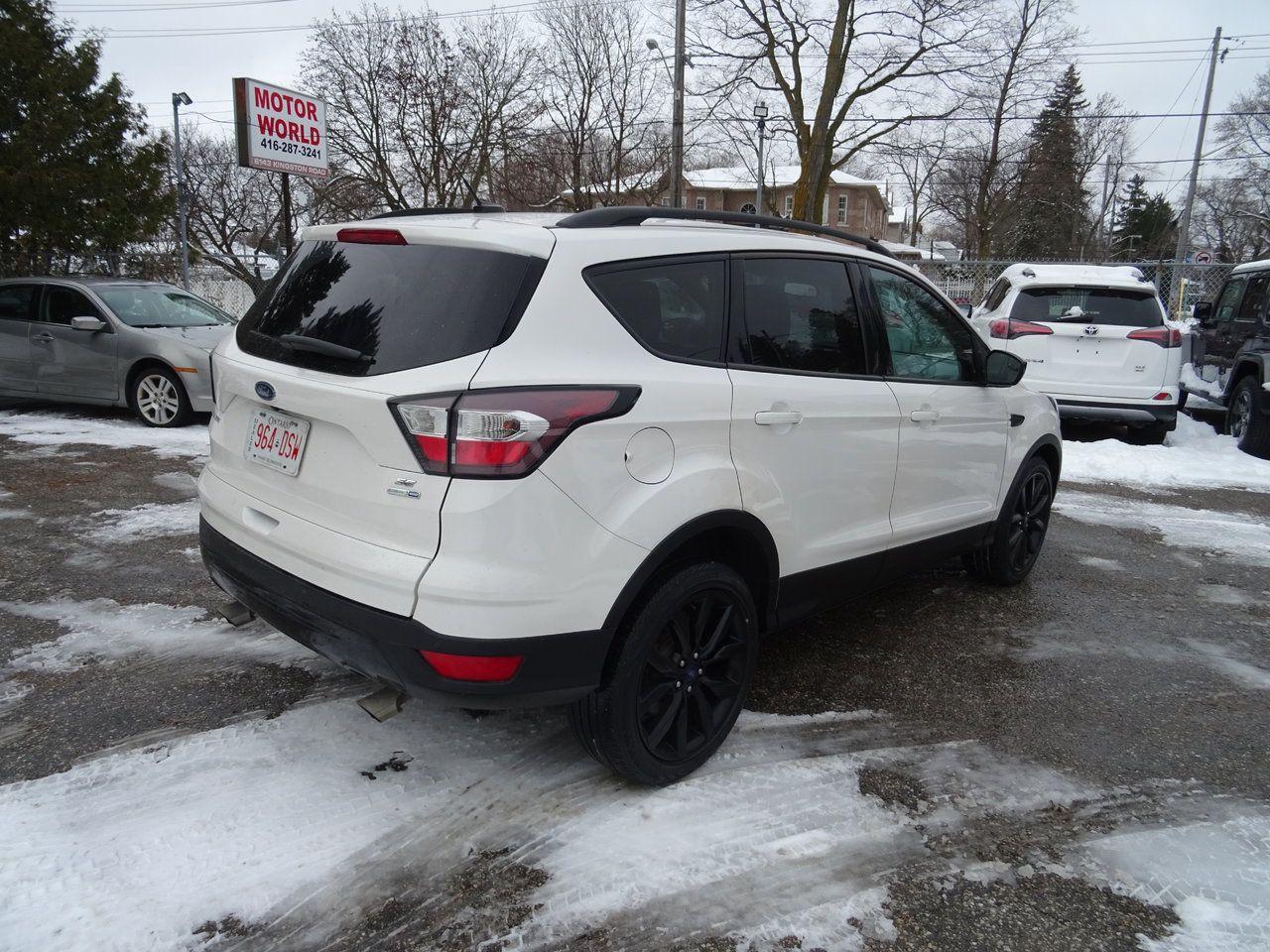 2017 Ford Escape SE - Photo #6