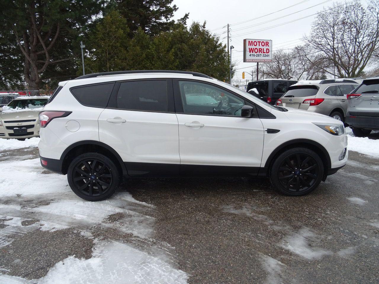 2017 Ford Escape SE - Photo #5