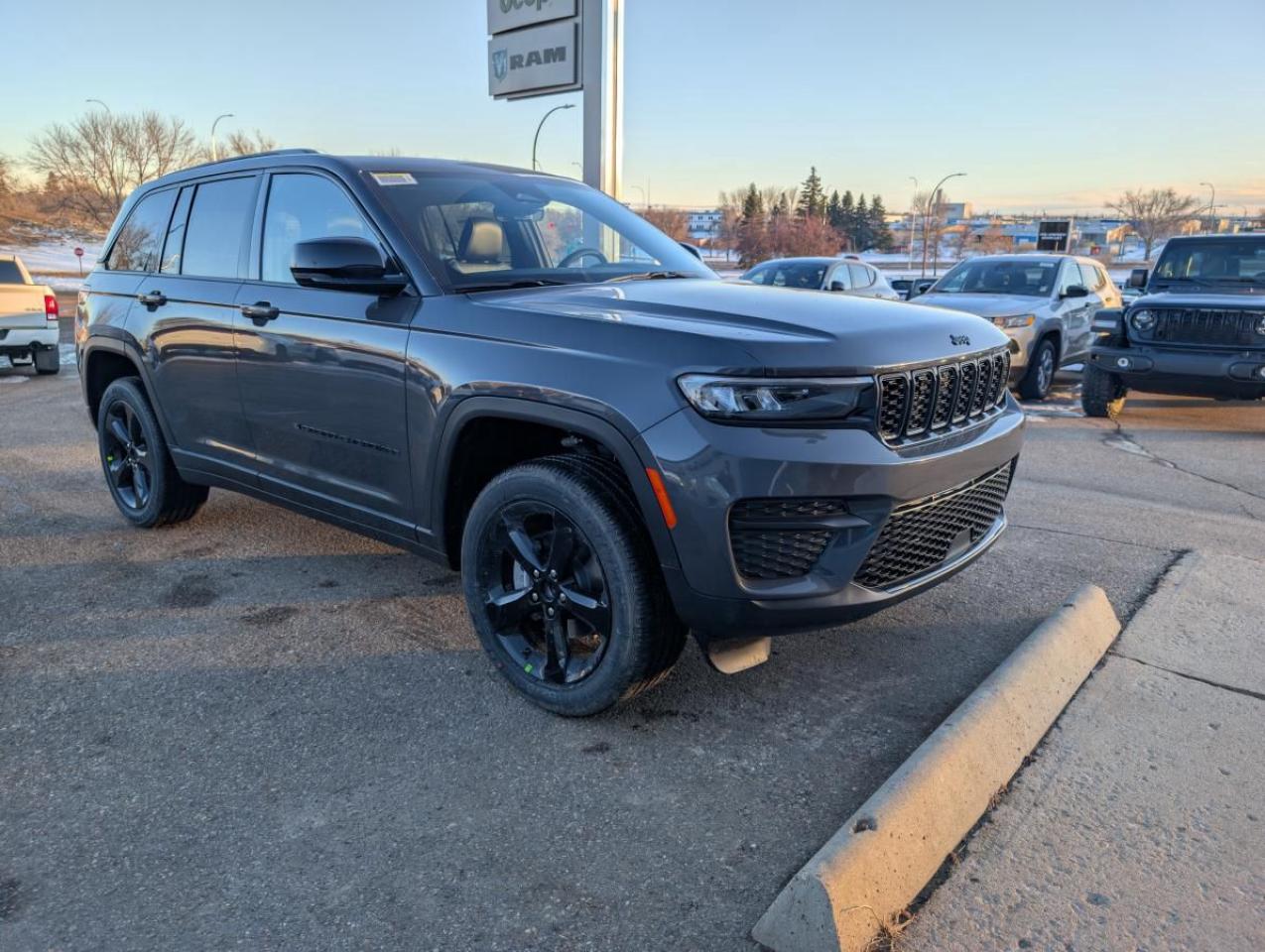 New 2025 Jeep Grand Cherokee ALTITUDE 4X4 for sale in Medicine Hat, AB