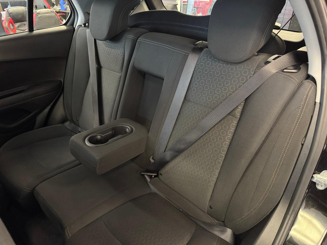 2018 Chevrolet Trax LS AWD+ApplePlay+New Tires+Cruise+CLEAN CARFAX - Photo #25