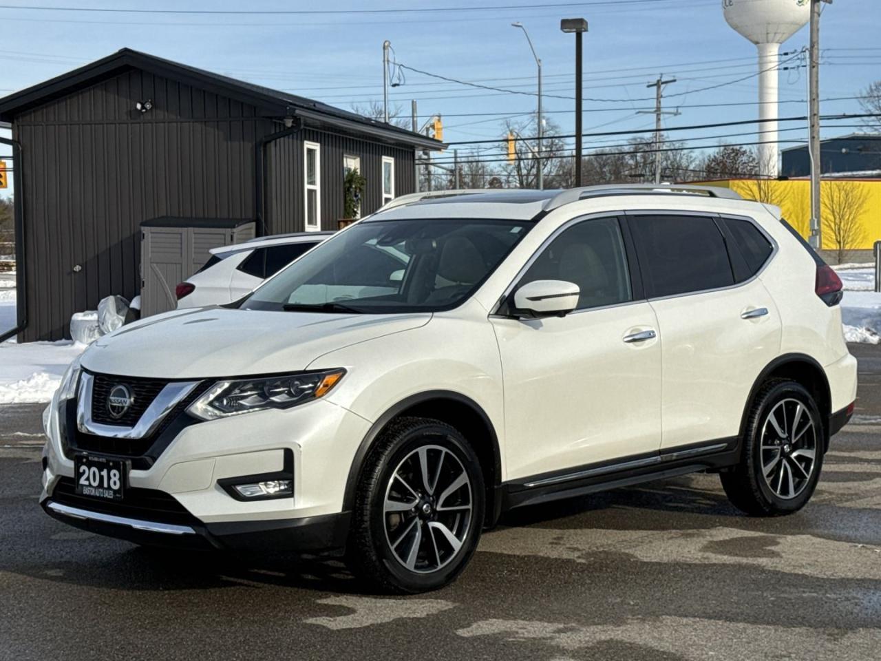 Used 2018 Nissan Rogue SV AWD for sale in Gananoque, ON