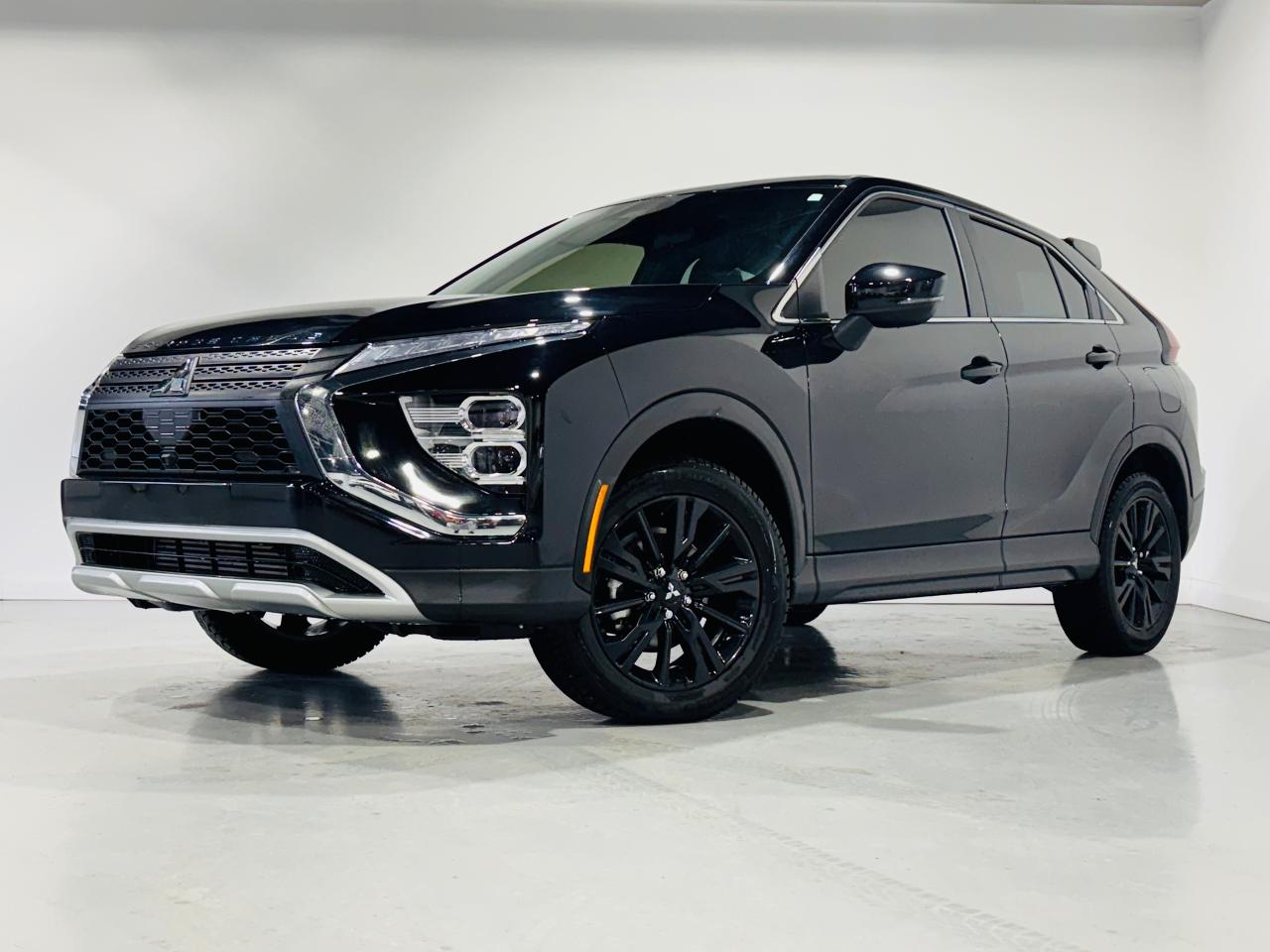 2023 Mitsubishi Eclipse Cross LE AWD CARBON