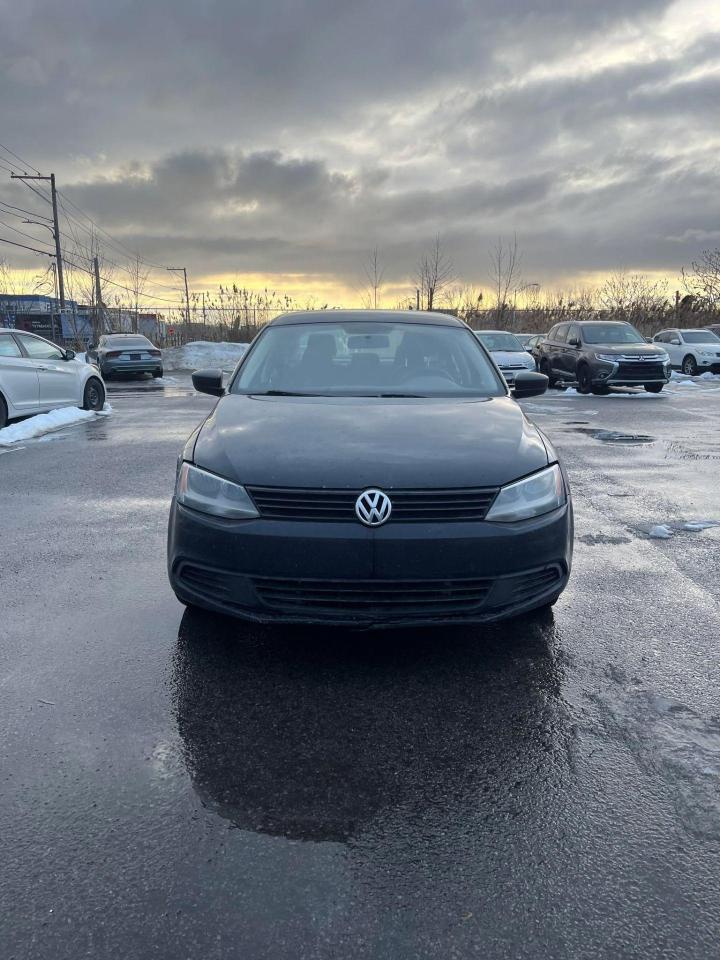 2011 Volkswagen Jetta  - Photo #2