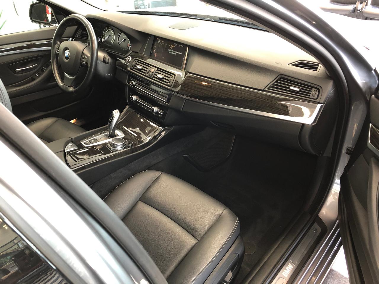 2015 BMW 5 Series 528i Xdrive+GPS+Roof+360 Camera+CLEAN CARFAX Photo