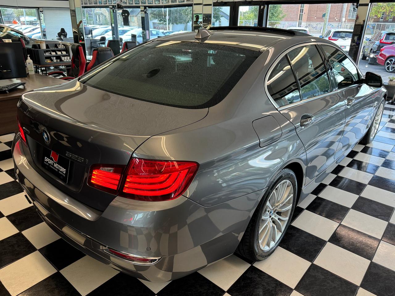2015 BMW 5 Series 528i Xdrive+GPS+Roof+360 Camera+CLEAN CARFAX Photo