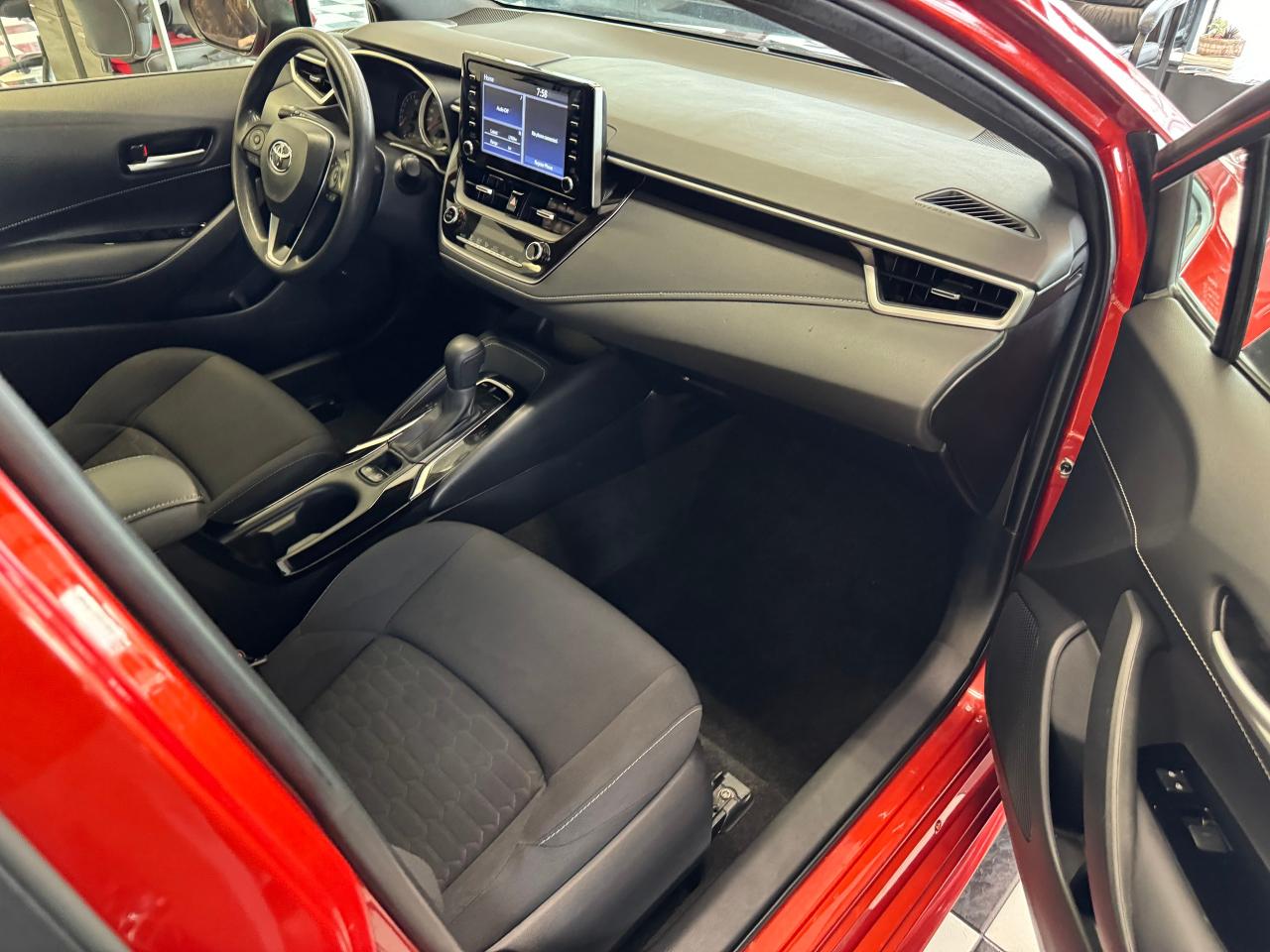 2019 Toyota Corolla Hatchback+Camera+Apple Play+New Tires+CLEAN CARFAX Photo