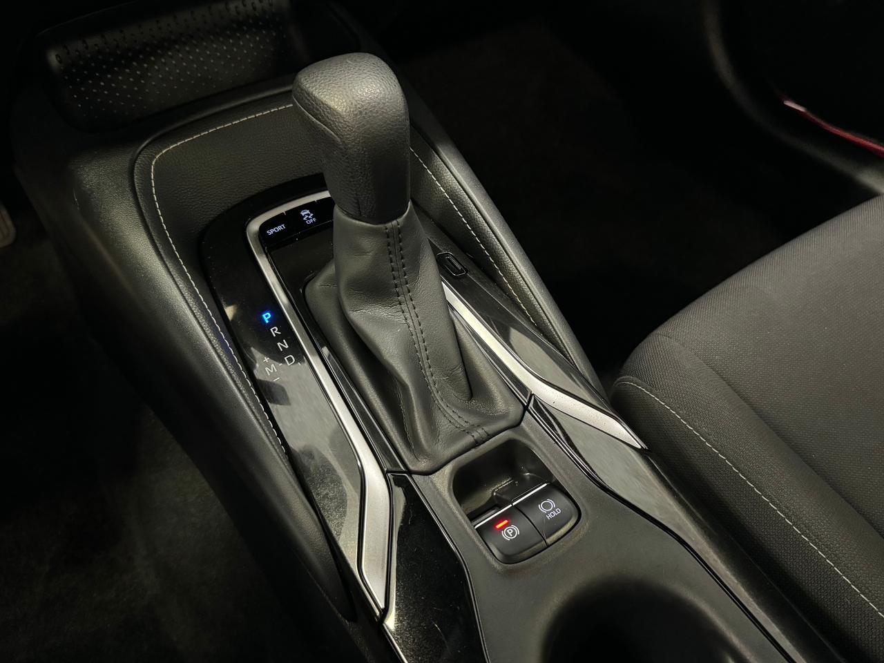 2019 Toyota Corolla Hatchback+Camera+Apple Play+New Tires+CLEAN CARFAX Photo
