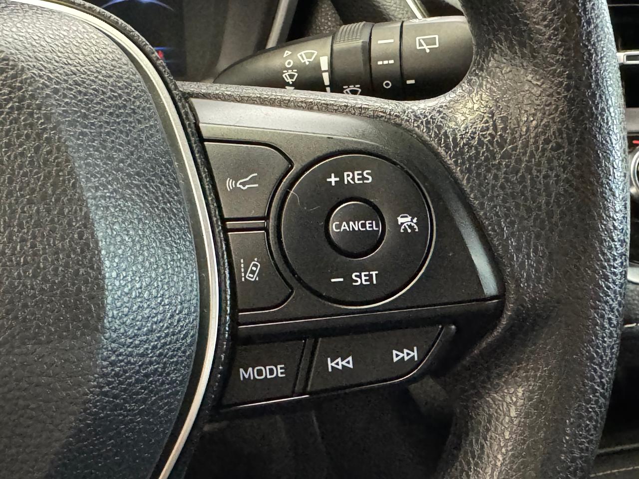 2019 Toyota Corolla Hatchback+Camera+Apple Play+New Tires+CLEAN CARFAX Photo