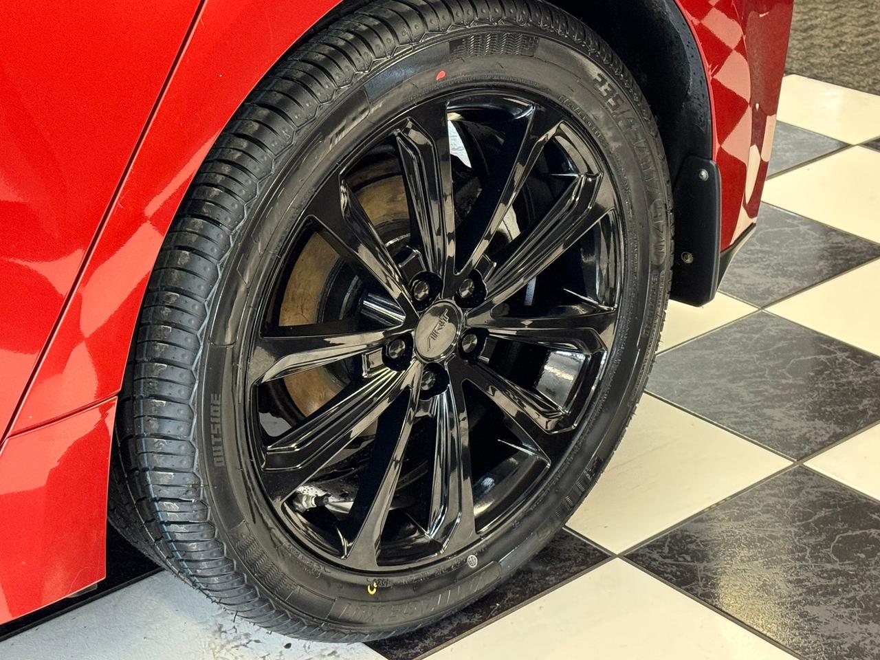 2019 Toyota Corolla Hatchback+Camera+Apple Play+New Tires+CLEAN CARFAX Photo