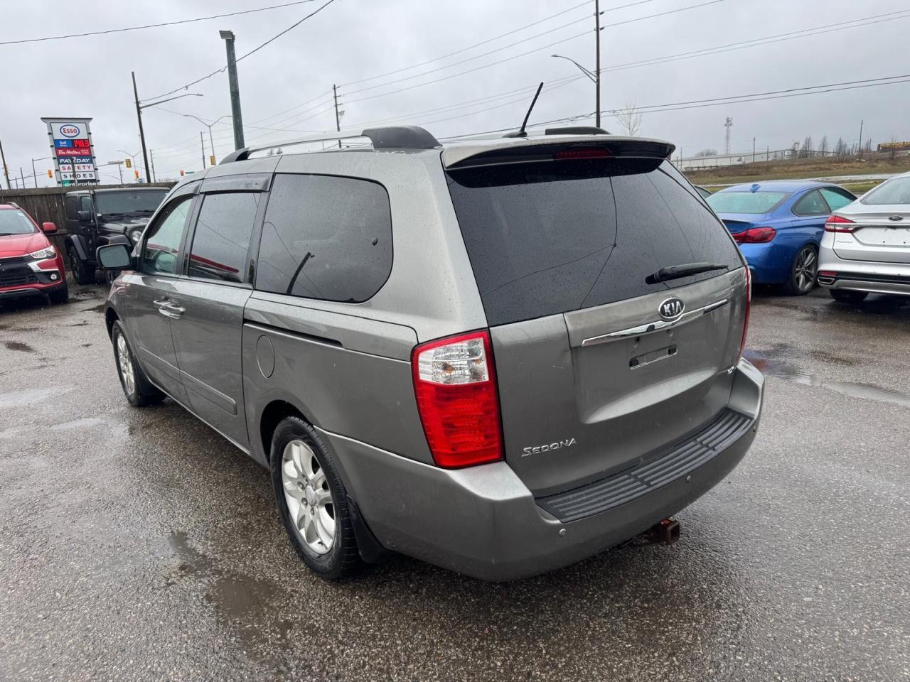 2010 Kia Sedona EX, LEATHER, 7 PASSENGER, ALLOYS, 2 SETS, AS IS - Photo #3