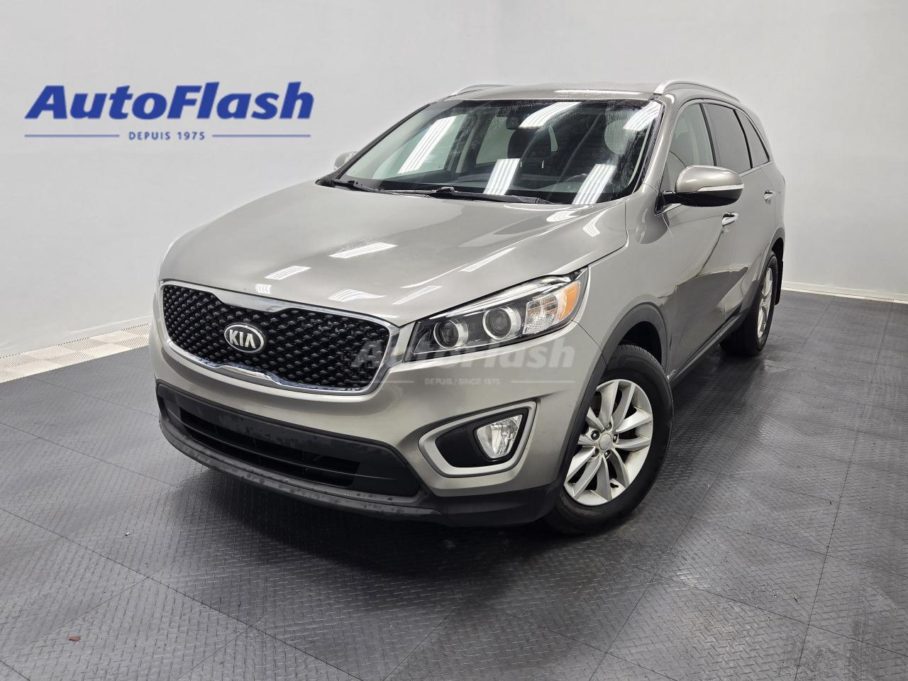 Used 2017 Kia Sorento LX, AWD, SIEGES CHAUFFANTS, CAMERA DE RECUL for sale in Saint-Hubert, QC