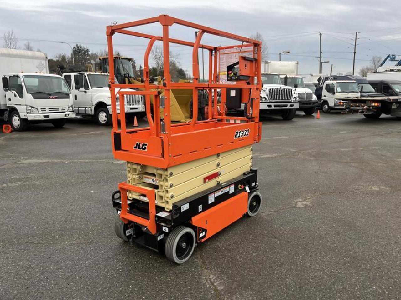 Used 2024 JLG R1932 Scissor Lift Electric (New) for sale in Burnaby, BC