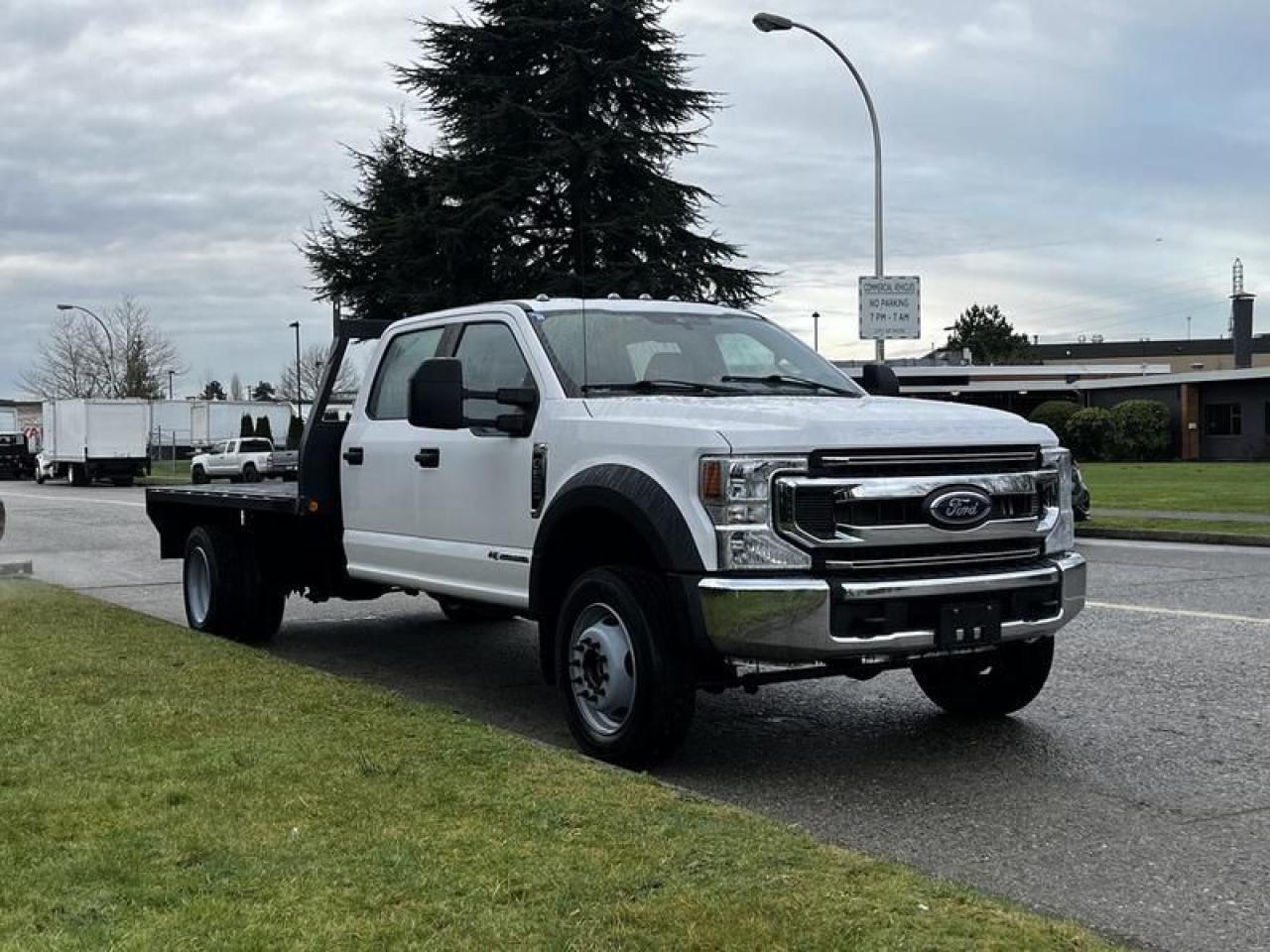 Used 2021 Ford F-550 11 Feet Flat Deck  Crew Cab  4WD Diesel for sale in Burnaby, BC