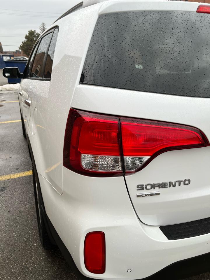 2014 Kia Sorento LX-AWD-YES,....ONLY 81,689KMS!!!NOT A MISPRINT!!! - Photo #11
