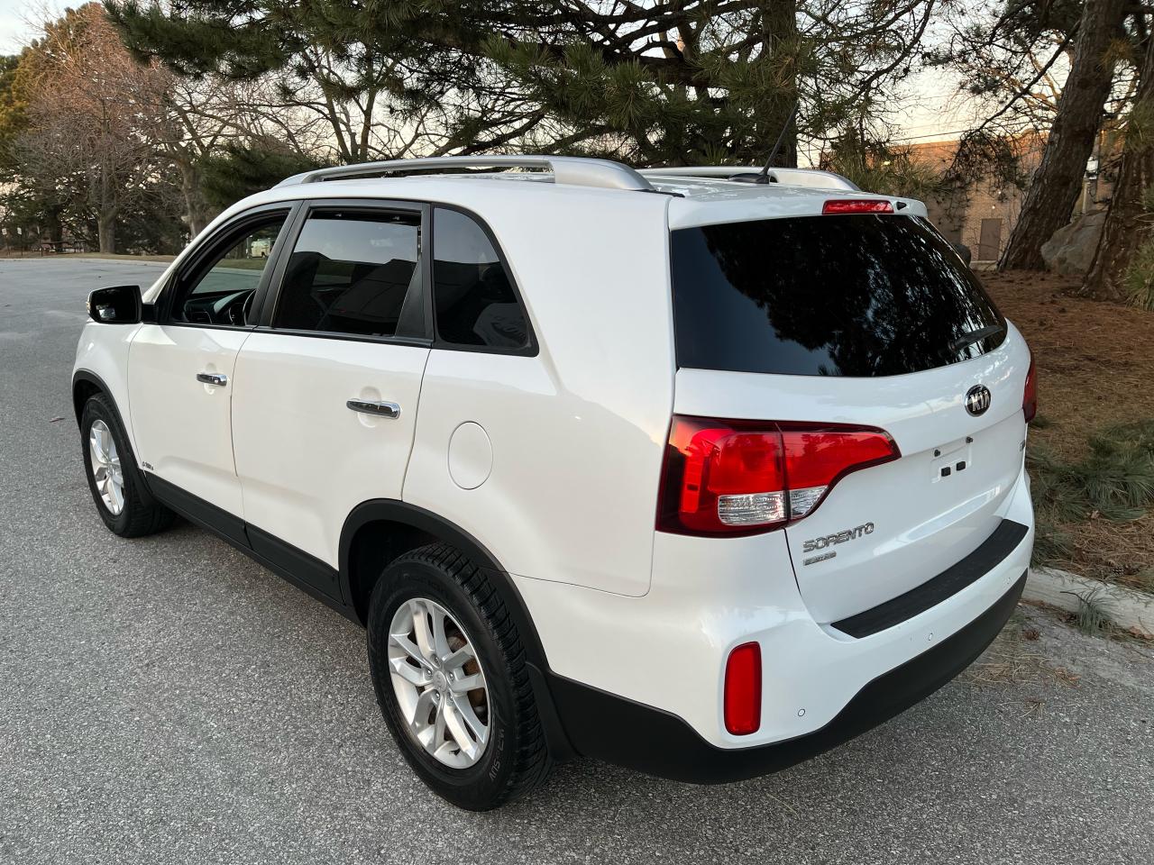 2014 Kia Sorento LX-AWD-YES,....ONLY 81,689KMS!!!NOT A MISPRINT!!! - Photo #6
