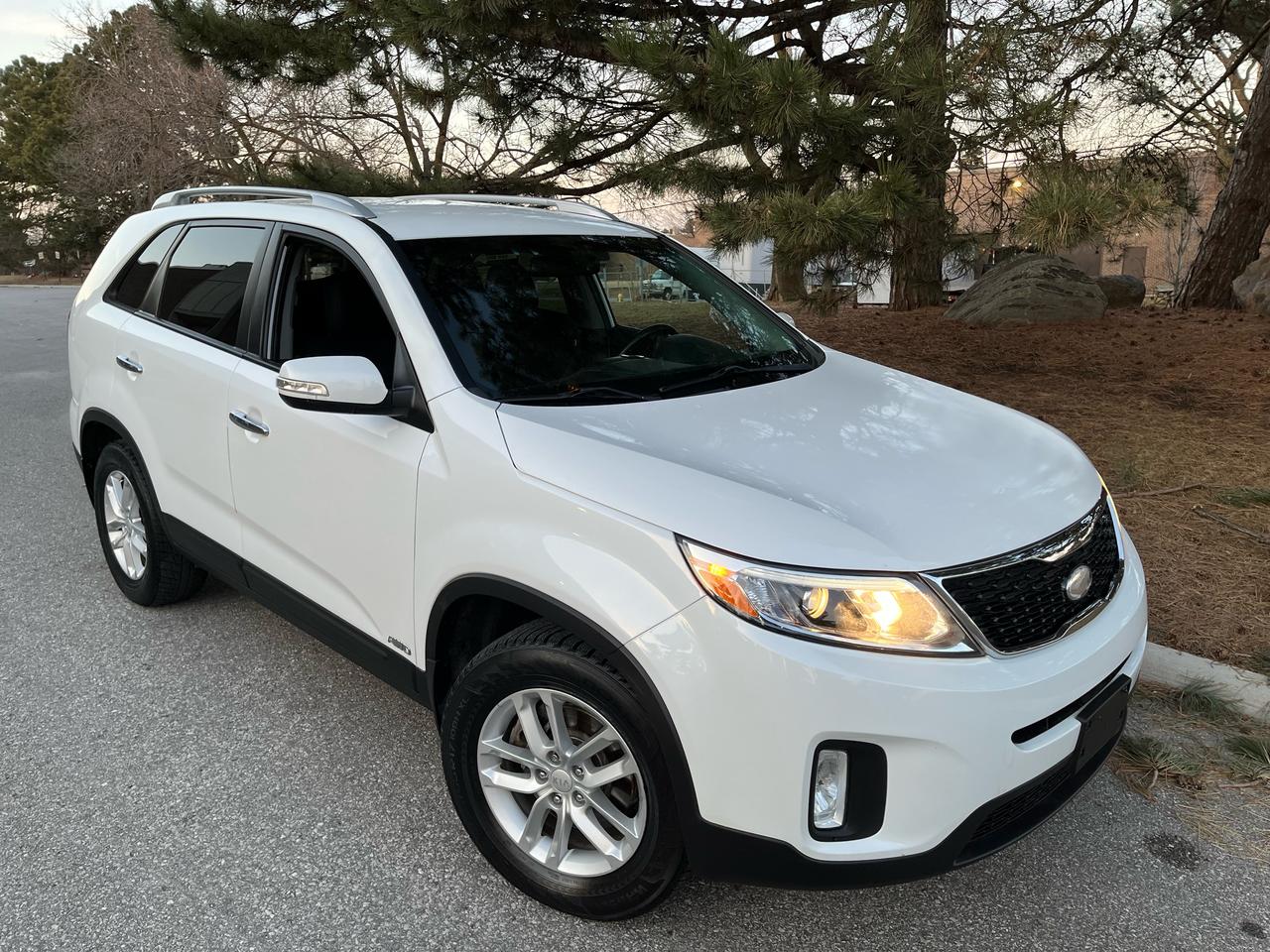 2014 Kia Sorento LX-AWD-YES,....ONLY 81,689KMS!!!NOT A MISPRINT!!! - Photo #1