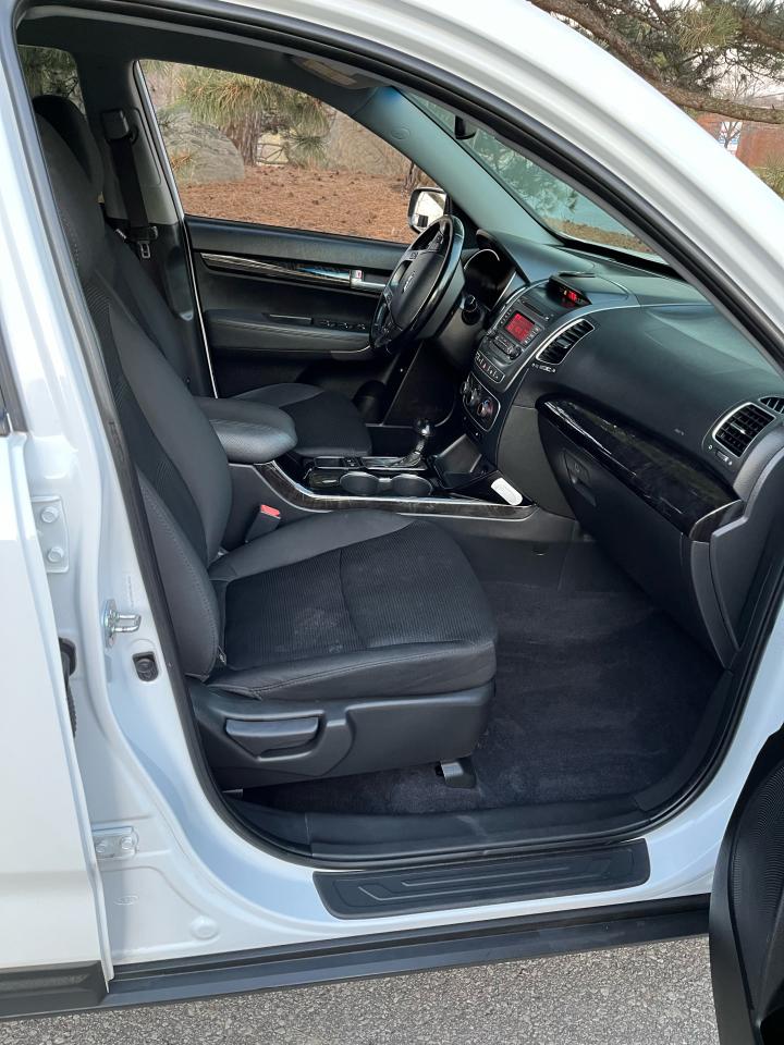 2014 Kia Sorento LX-AWD-YES,....ONLY 81,689KMS!!!NOT A MISPRINT!!! - Photo #21