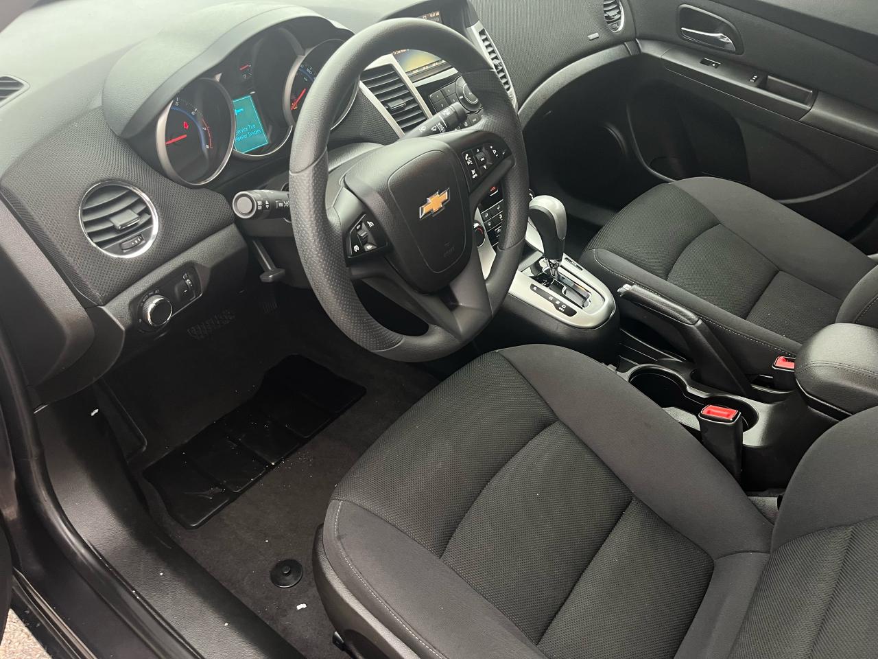 2016 Chevrolet Cruze 1LT | Backup Camera | Bluetooth | Cruise Control - Photo #9