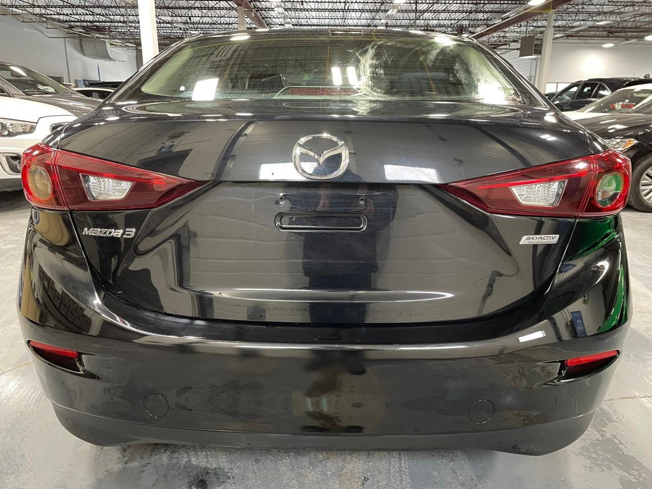 2015 Mazda MAZDA3 GX Photo3